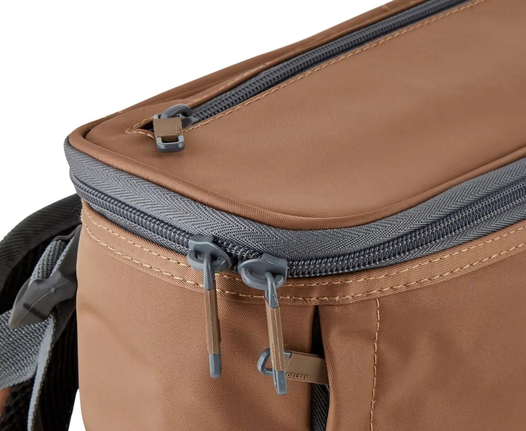 Morral Delsey Marron